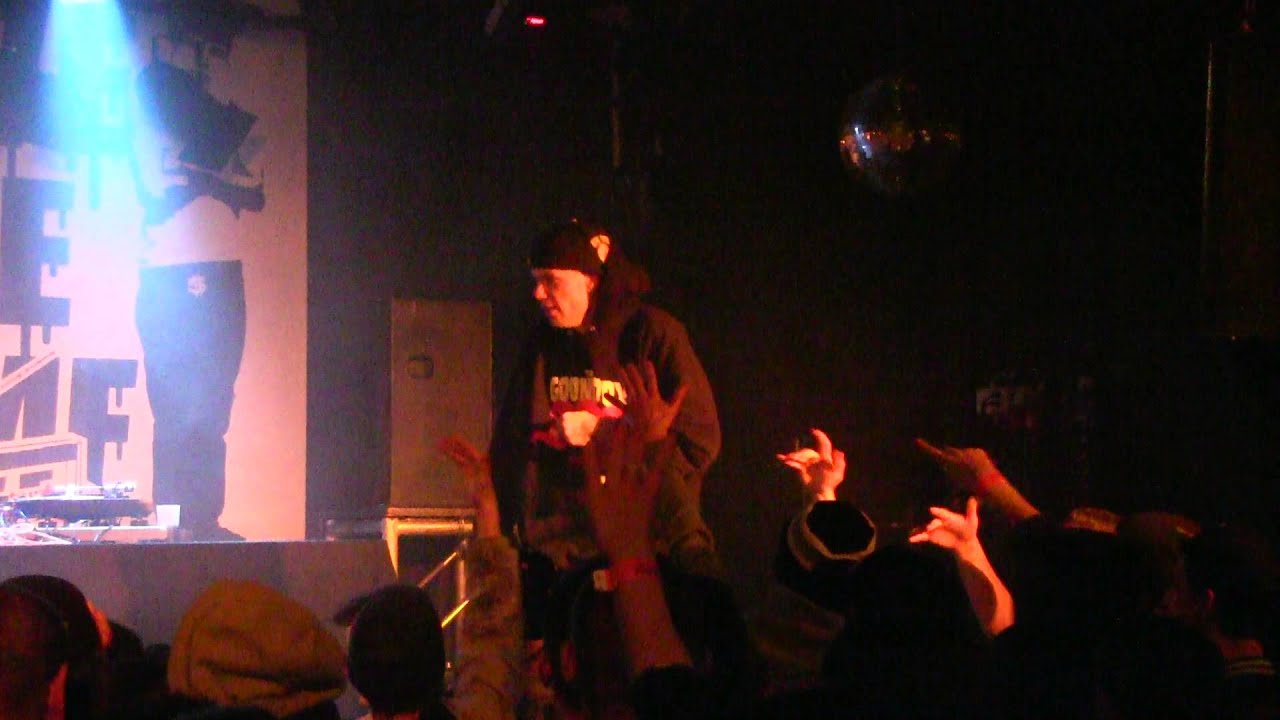Sean Strange- Performing 