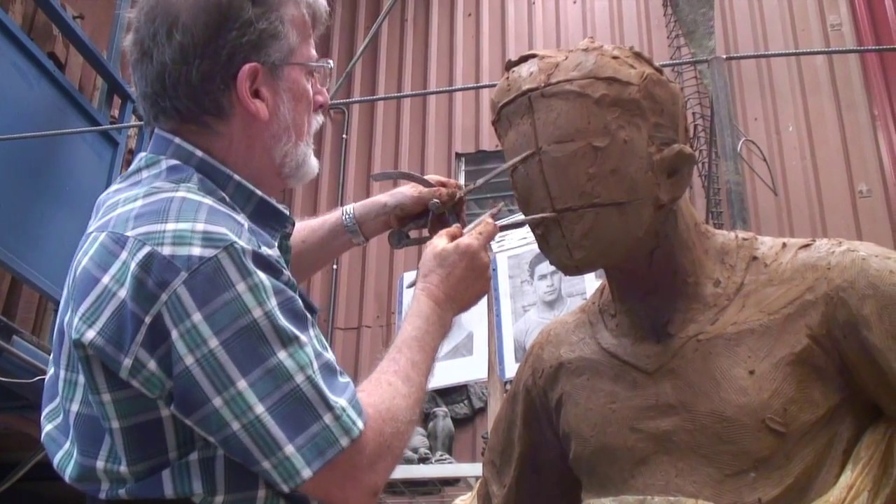 Proceso Escultorico del Monumento Alejandro Morera Soto