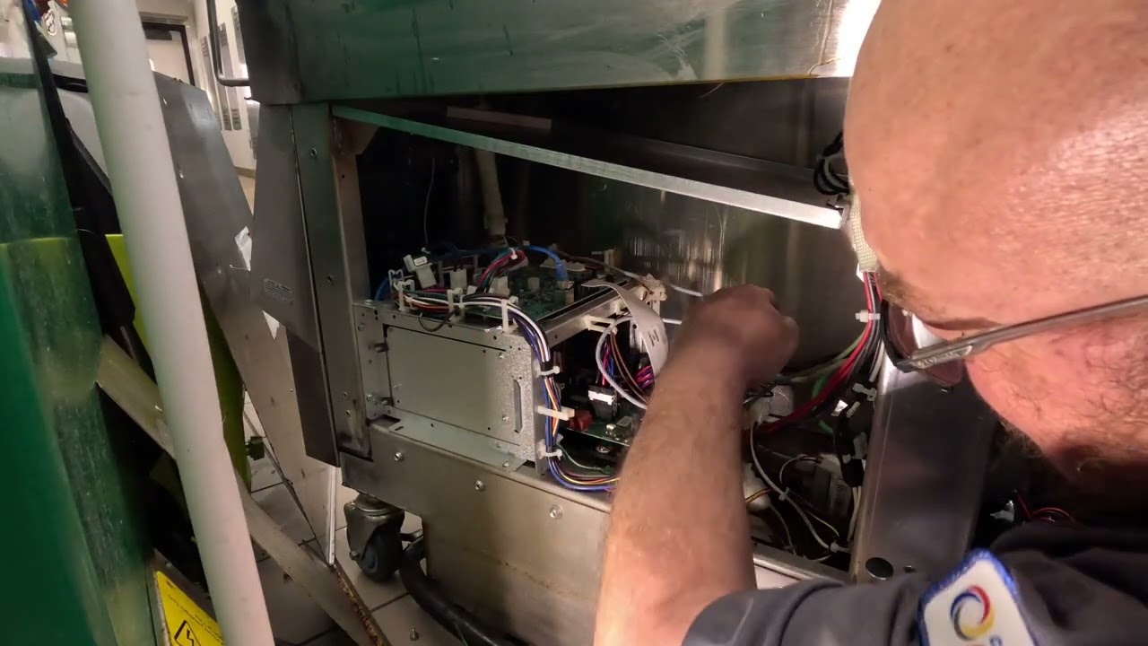 🔥 Garland Clamshell Grill Actuator Swap – Tips & Tricks! 🔧