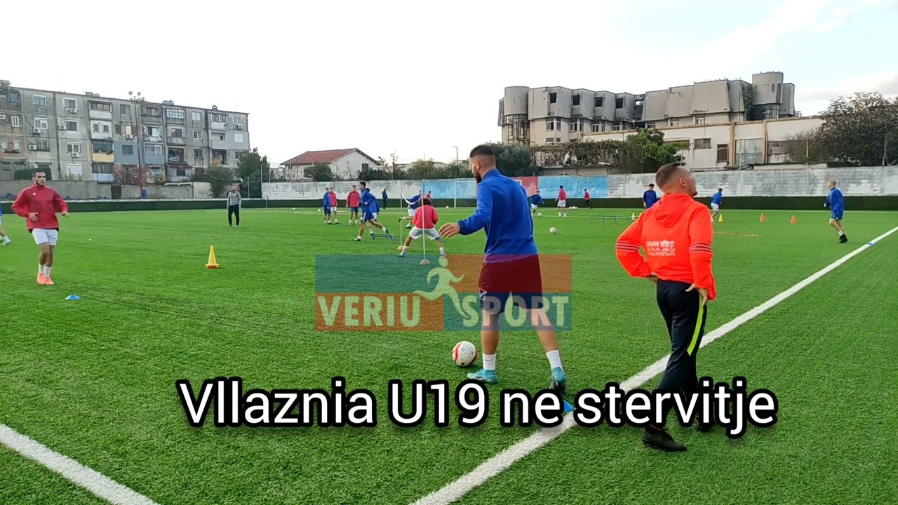 Ekipi i Akademisë Vllaznia U19-stërvitje në stadiumin “Reshit Rusi” të Shkodrës
