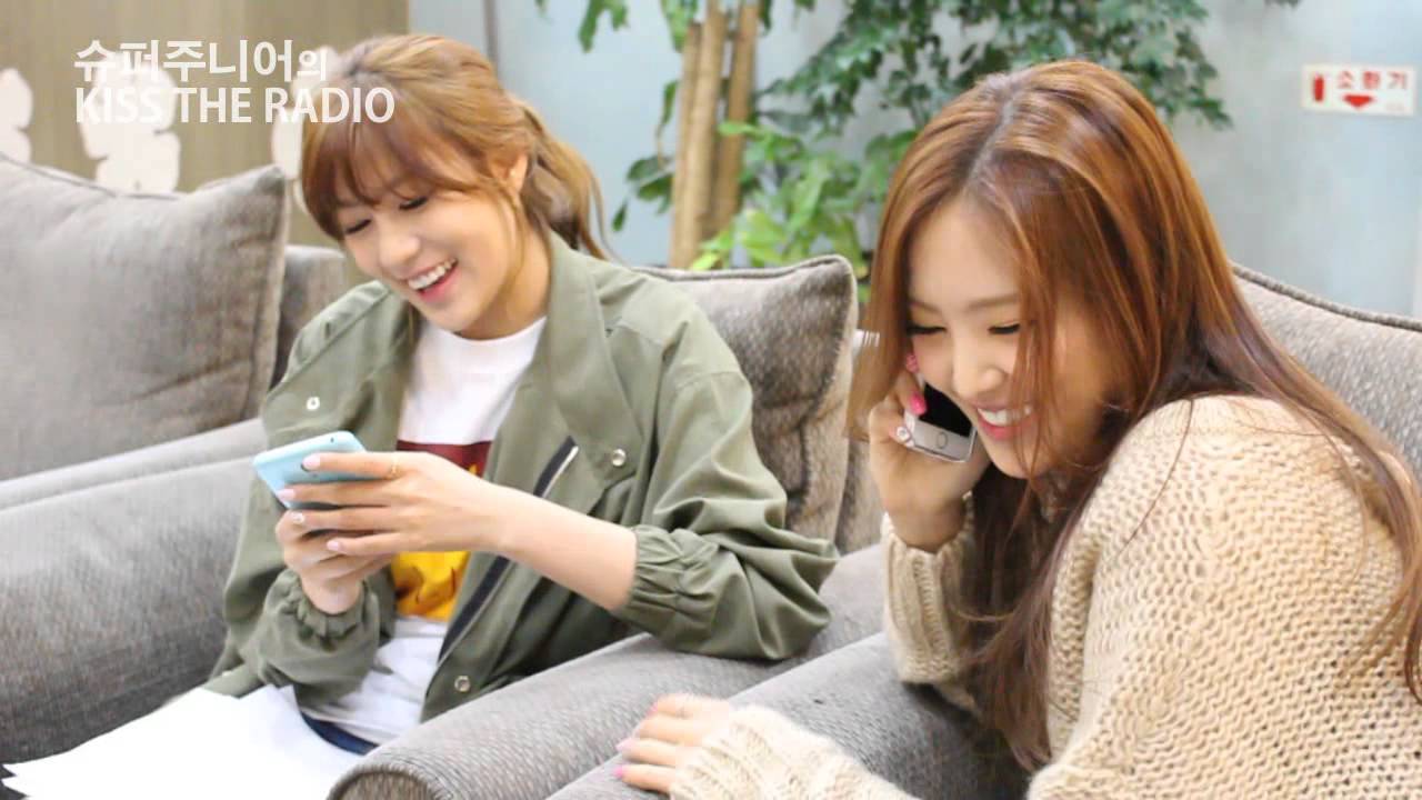 에이핑크 대기실 공개~ / 140410[슈퍼주니어의 키스 더 라디오]