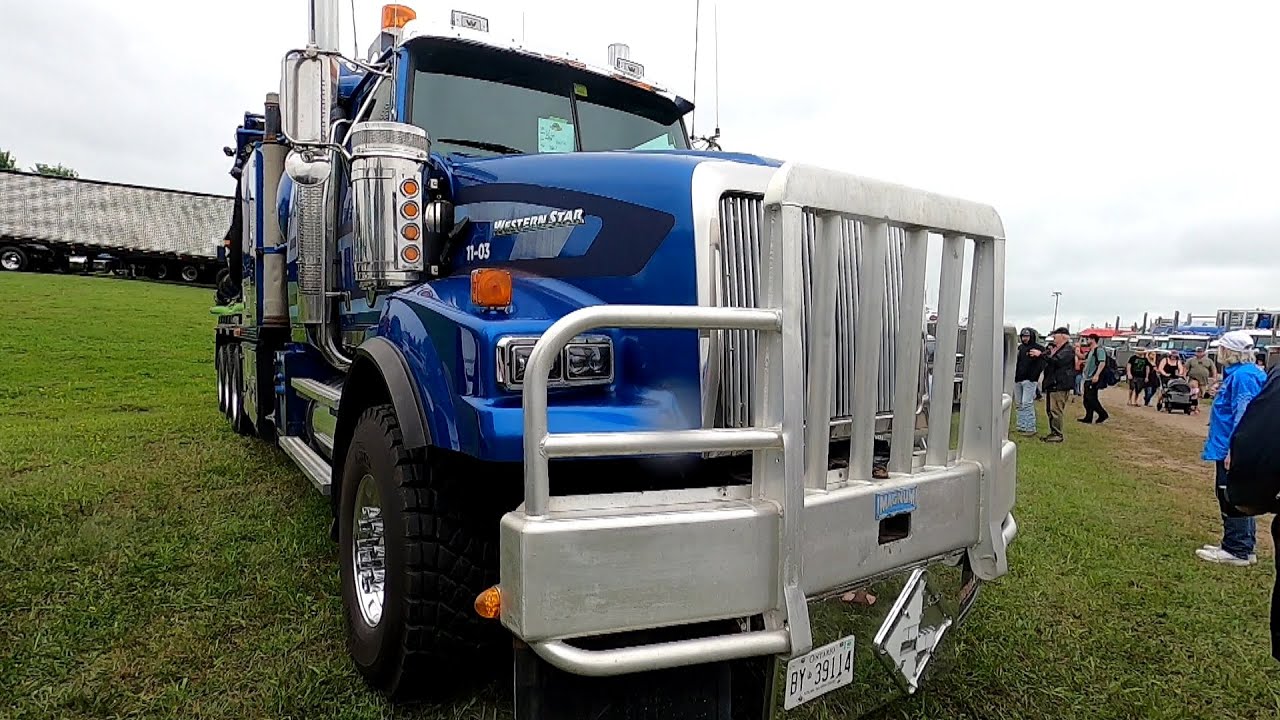 Western Star 4900 2011 года на выставке грузовиков Clifford Truck Show 2025