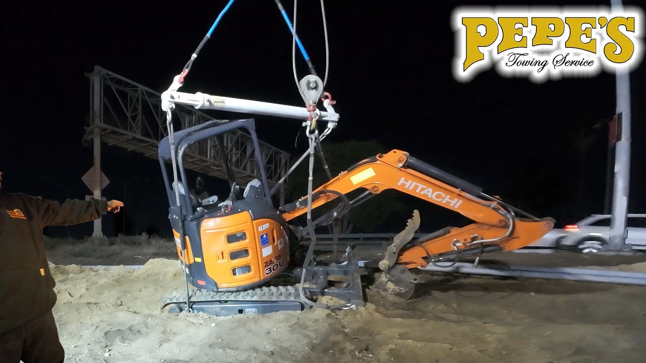 Mini Excavator with blown engine - Rescue on Freeway