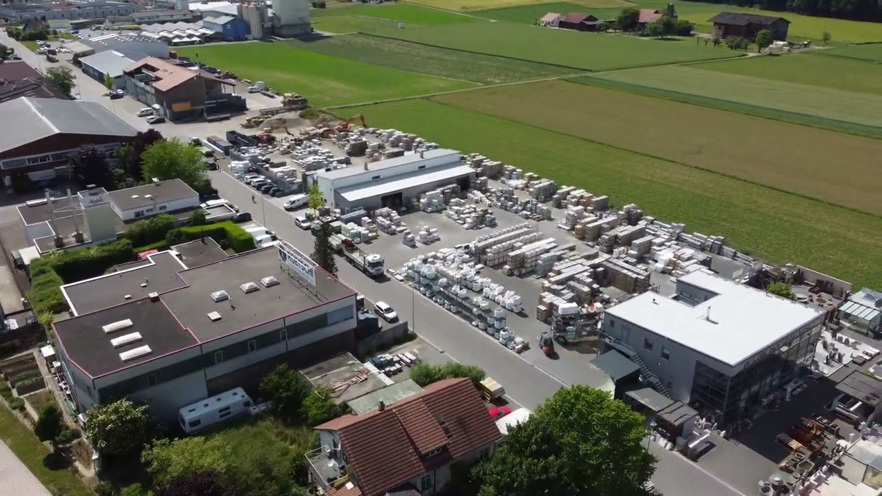 Drohnenflug über Marthalen Industriegebiet