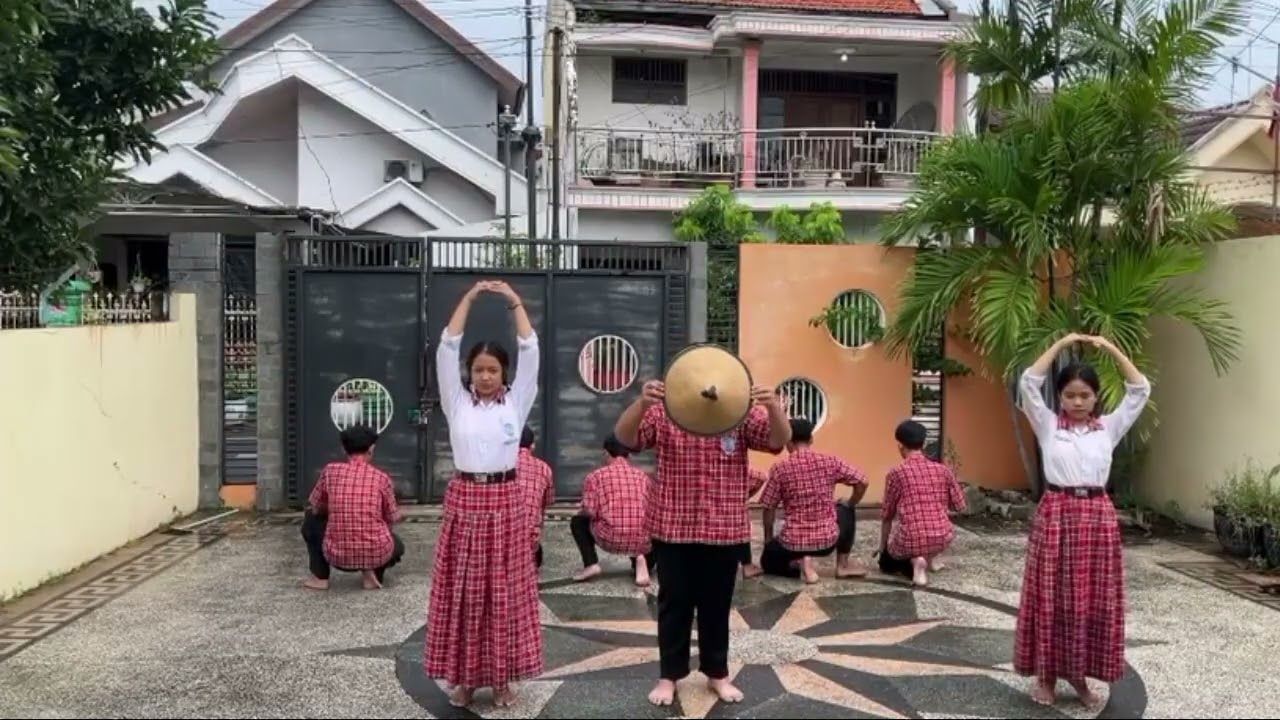 Tari kolaborasi garapan//KELOMPOK 3