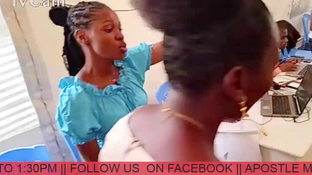 WORSHIP MOMENT