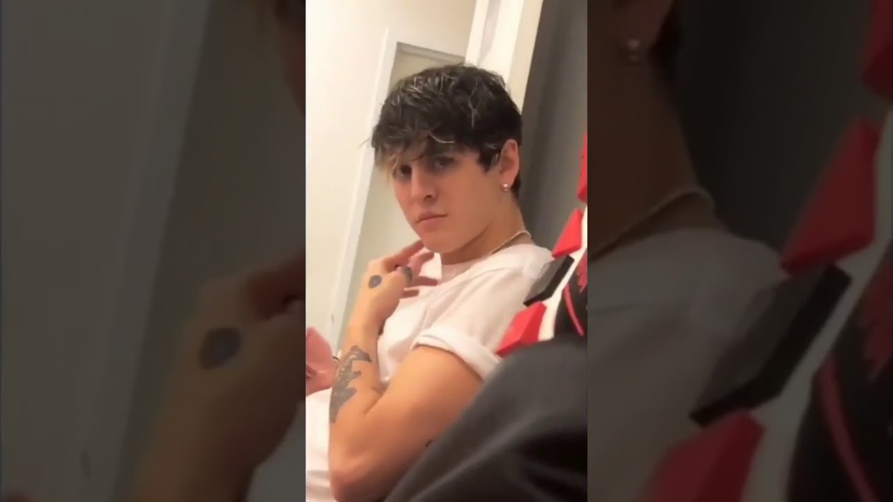 CNCO Christopher vèlèz and Erick Brian colon in Instagram Christopher 😱 so cute✌🤘❤😍