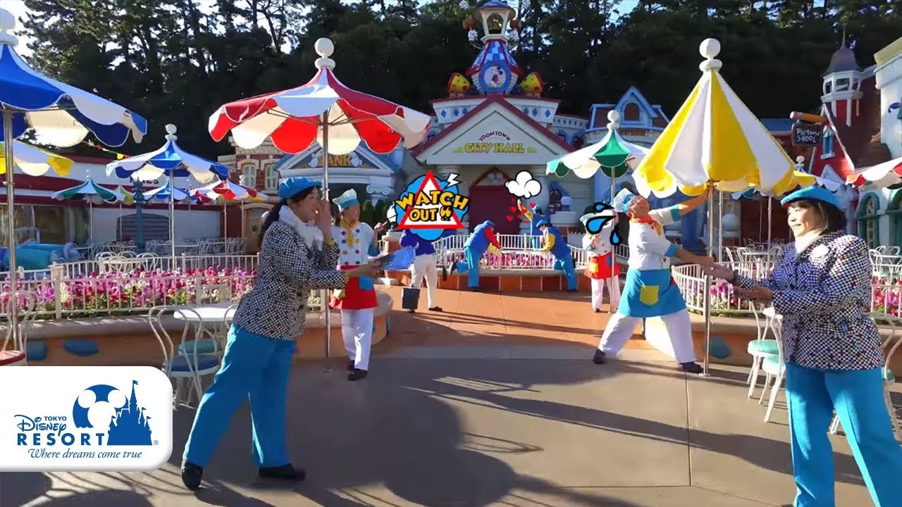【公式】開園前は大忙し！？総勢91人のキャストでマネキンチャレンジ | 東京ディズニーランド/TokyoDisneyLand