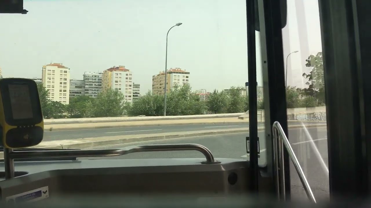 Lisbon, Bus 711 ride from Alto Damaia to Buraca