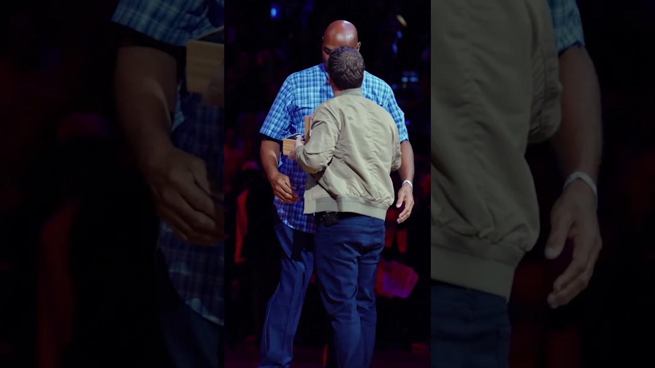 Charles Barkley greets Mat Ishbia, Steve Nash and others at Ring of Honor ceremony. #shorts