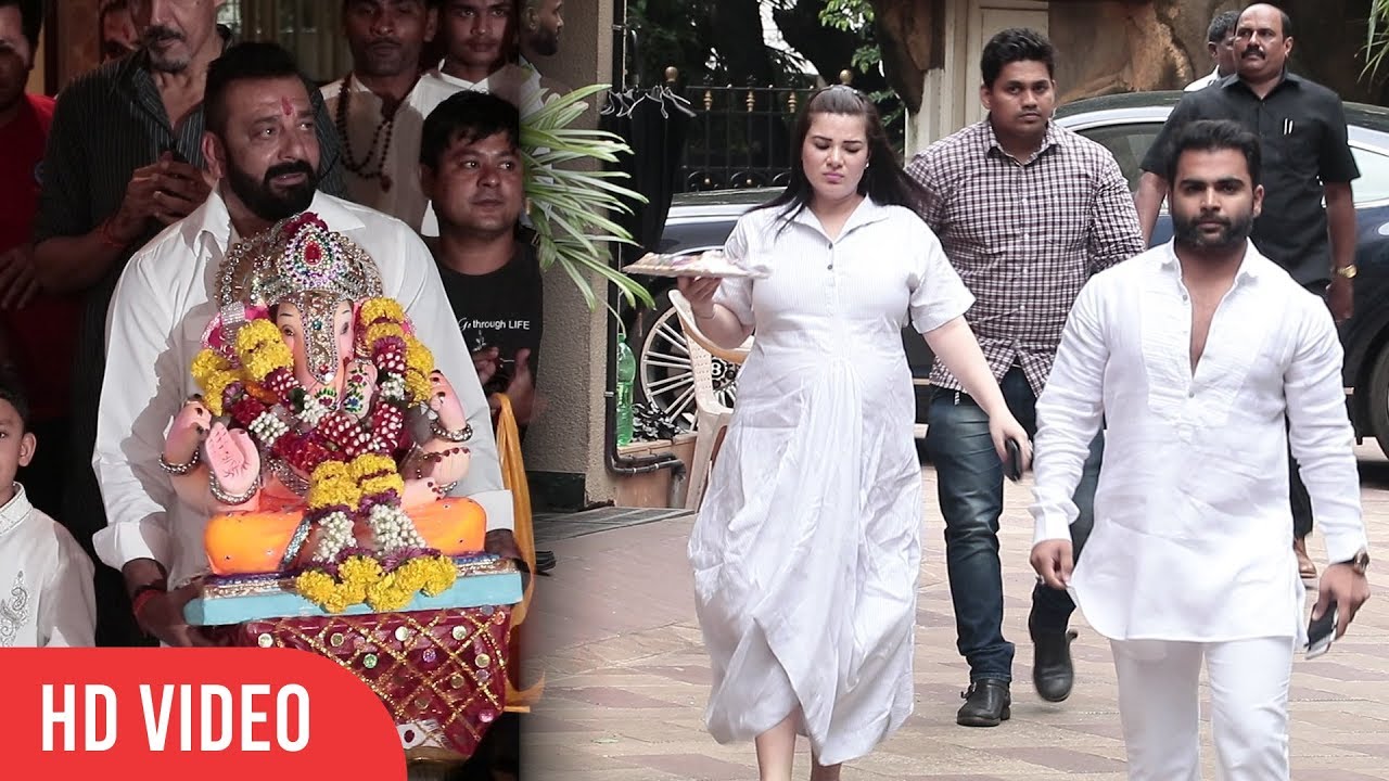 Sachiin Joshi With Wife Urvashi Sharma At Sanjay Dutt's Ganpati Visarjan