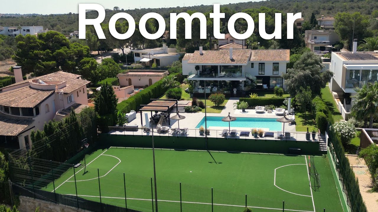 Luxuriöse Mallorca-Villa mit Fußballplatz, 2 Pools & traumhaftem Meerblick!