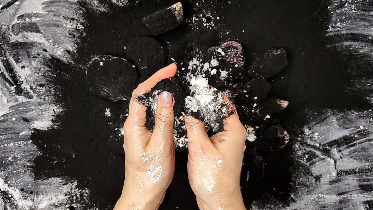 Dusty Black Powder & Squeaky Cornstarch on Fluffy Reforms 🖤 ASMR 
