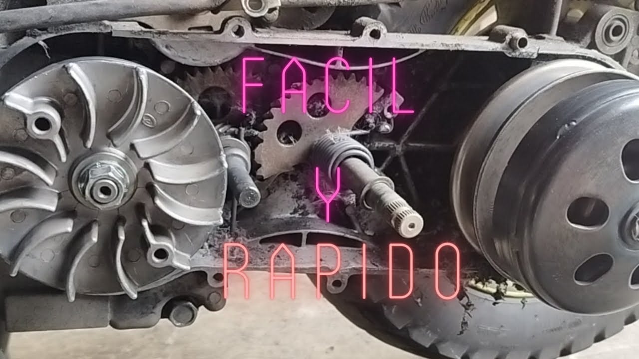 como quitar clutch de motoneta sin herramienta, fácil!!