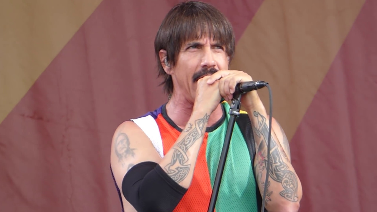 Red Hot Chili Peppers - Under the Bridge (Jazz Fest 04.24.16) HD