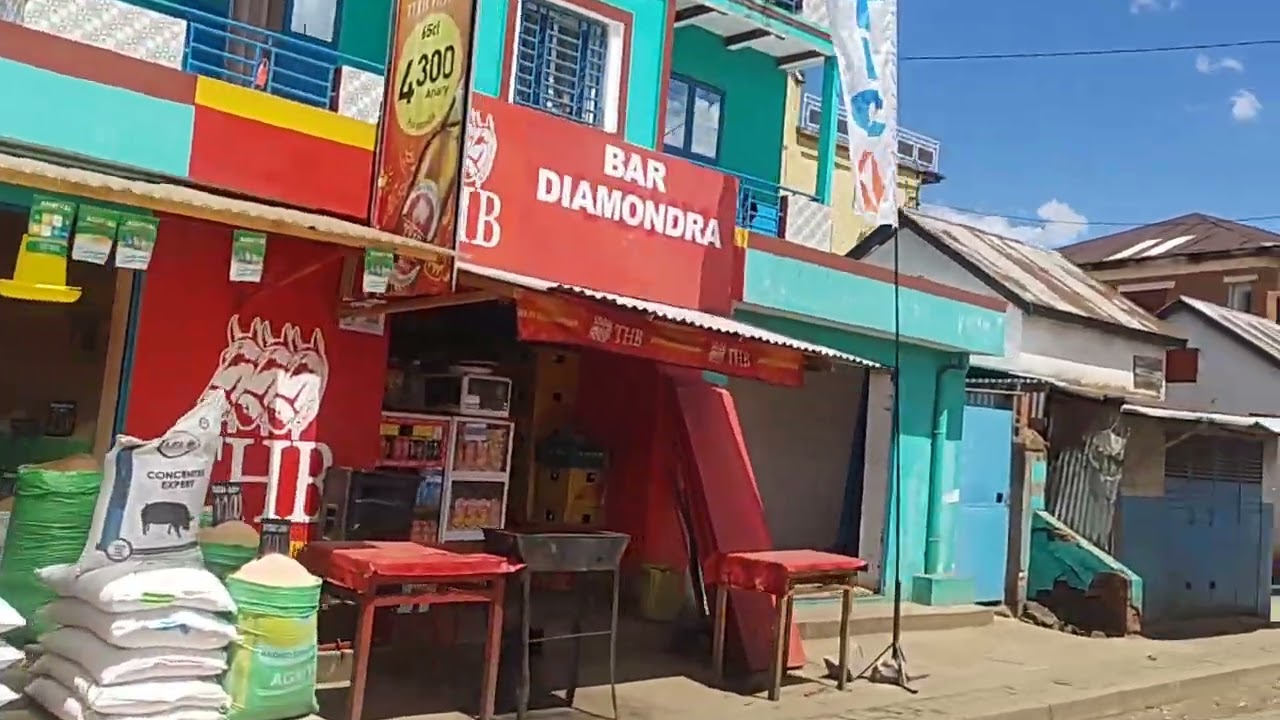 Mahazoarivo PAVÉE by VOIRIE to Avaratsena Markets Tsena Asabotsy Streets view Antsirabe Madagascar