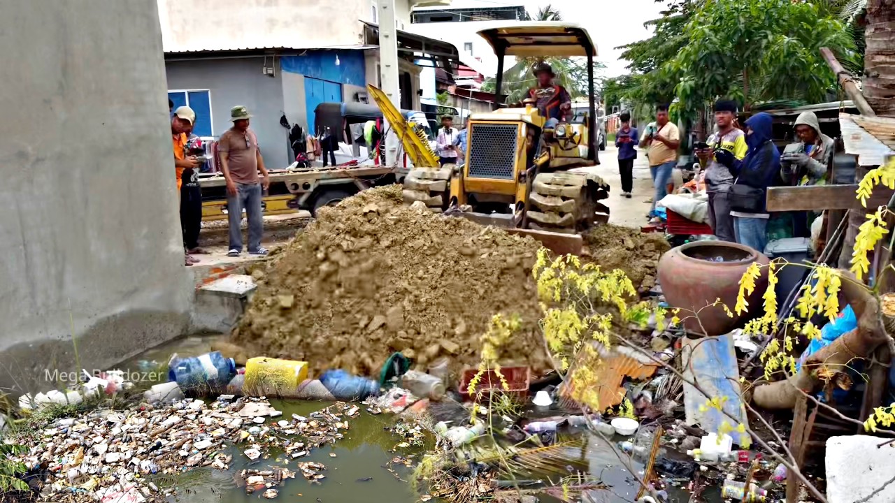 First Start A New project! Filling Land Delete Garbage By Bulldozer Push Soil With 5Ton Trucks