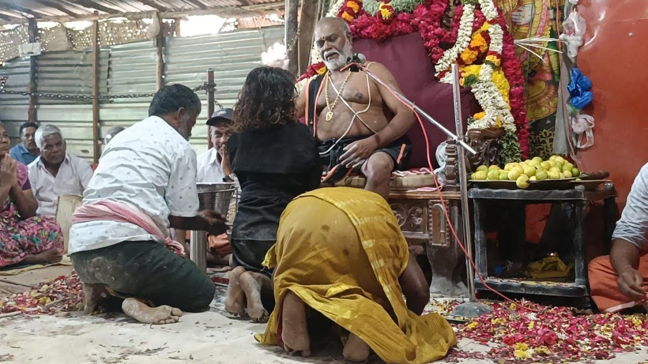 உங்களைப்போல் அருள்வாக்கு சொல்ல வேண்டும் என்று வந்த மகன்  புளியரை கருப்பசாமி அருள் வாக்கு