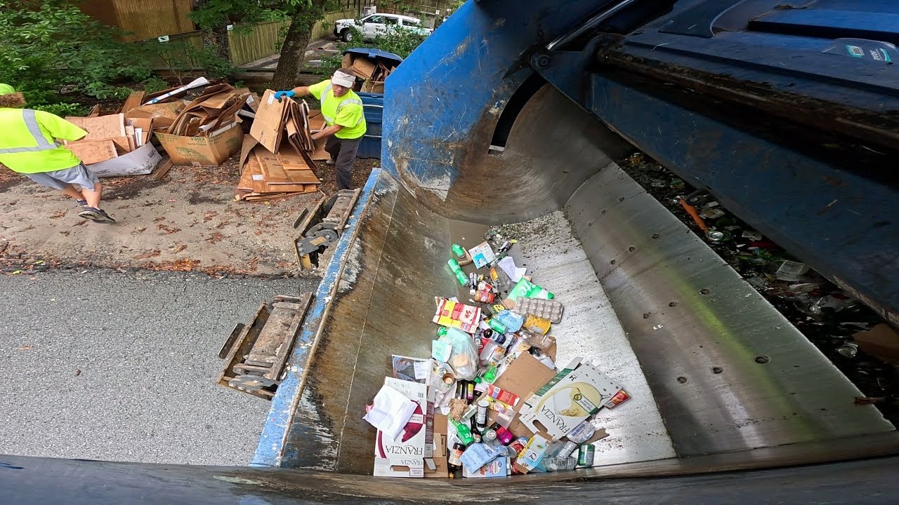 Garbage Truck Hopper View | LOTS Of Rain Made It HUMID!