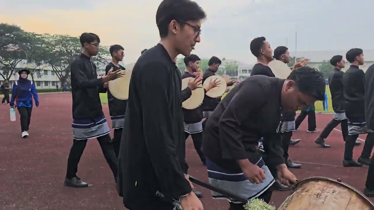 KUMPULAN KOMPANG SASEM