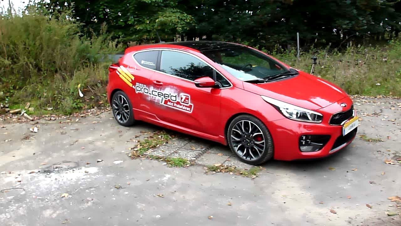 2013 Kia Pro Ceed GT 1.6 T-GDI Exterieur in Detail, Engine View