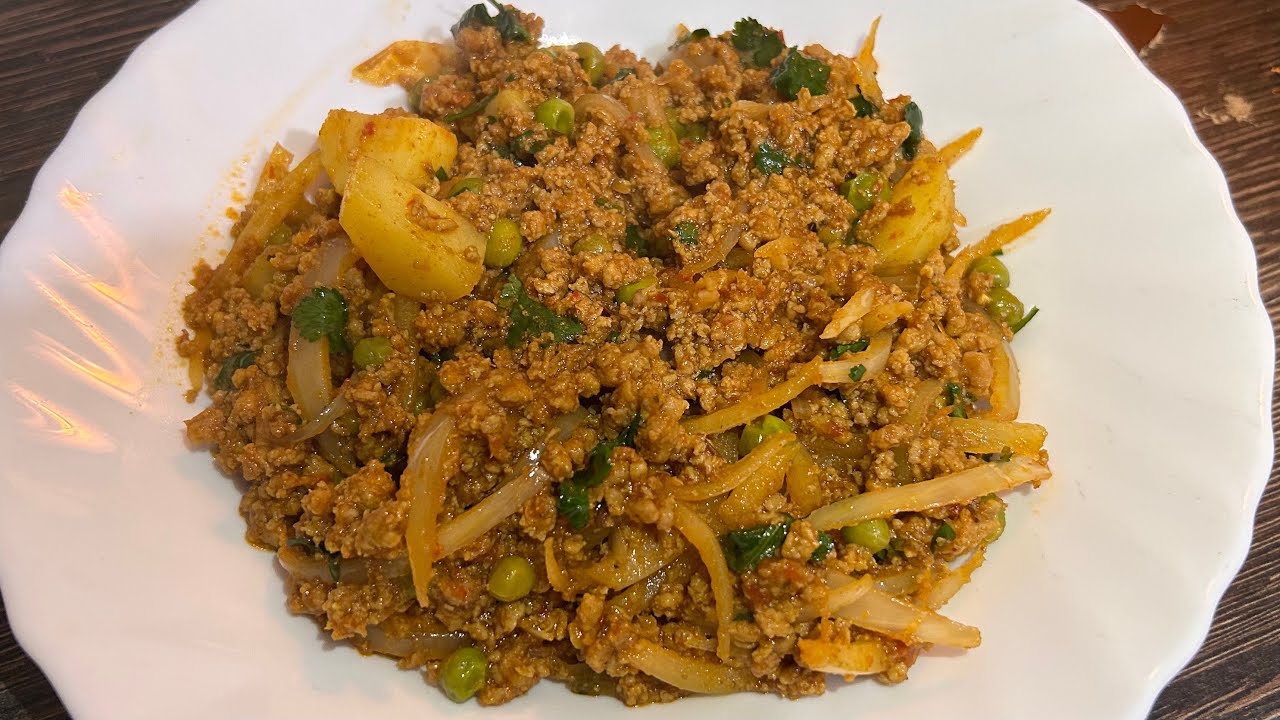 Aloo and Matar Lamb Keema Recipe / Potato and Pea Ground Lamb Recipe