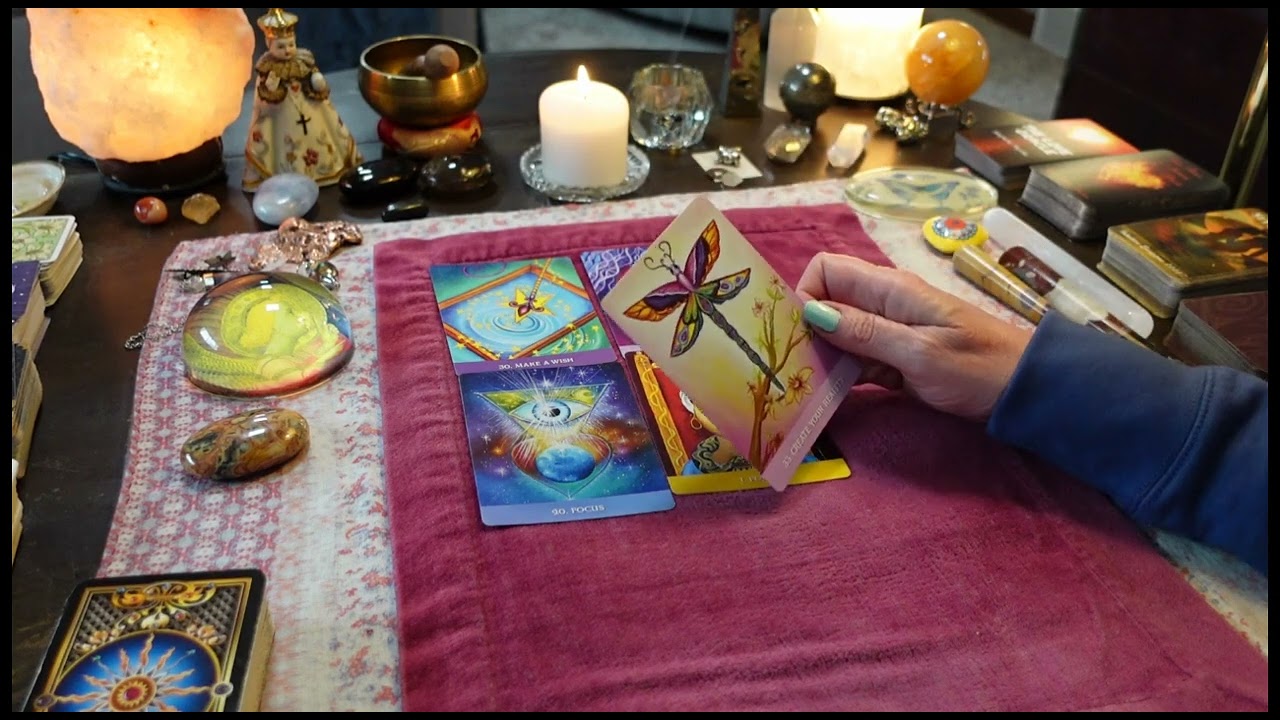SPIRIT IS TRYING TO TELL YOU- You're A Born Leader! It's Time To Share What You Know!