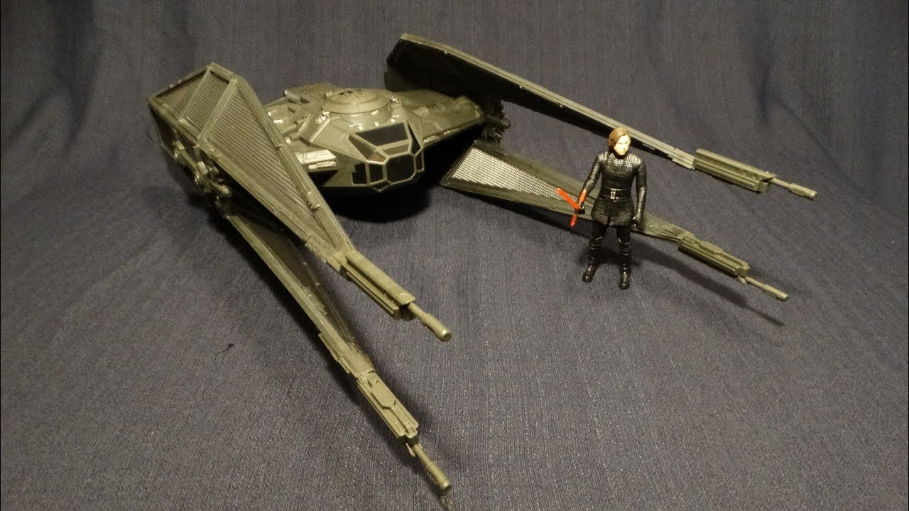 Star Wars Vehicle Review: Kylo Ren's Tie Silencer