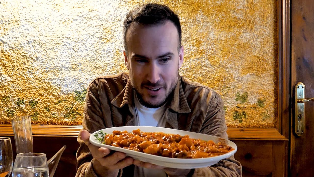 Masia del Pla: L’ESMORZAR més CONTUNDENT de CATALUNYA: Callos i peus de porc | Bars de Carretera