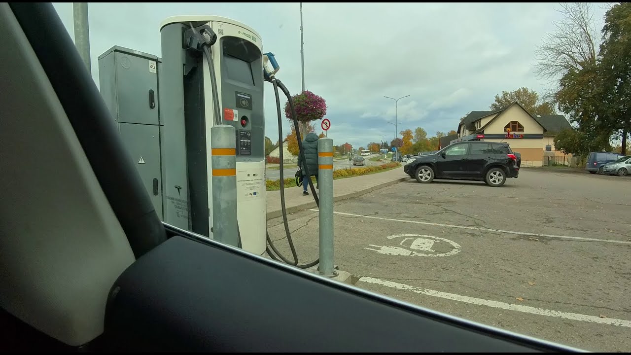 Braucam 370km ar elektroauto rudenī! Par cik pieaug elektrības patēriņš?