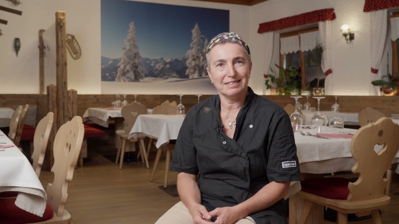 Predazzo si racconta a tavola: la cucina di montagna secondo Elisabetta Dellantonio