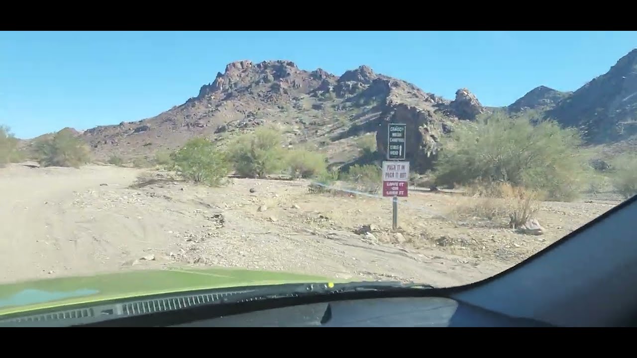 Driving into our campsite at Craggy Wash BLM near Lake Havasu, Arizona.🌵