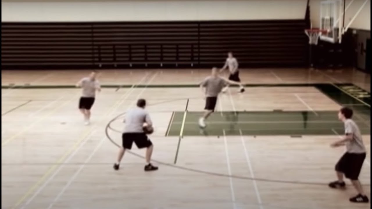 BASKETBALL: TRIANGLE OFFENSE (HIGH-LOW)