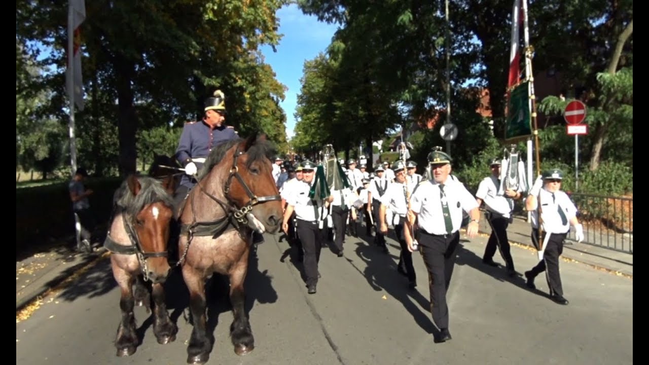 Schützenfest 2019 Norf Aufmarsch der Artillerie und des Reitercorps