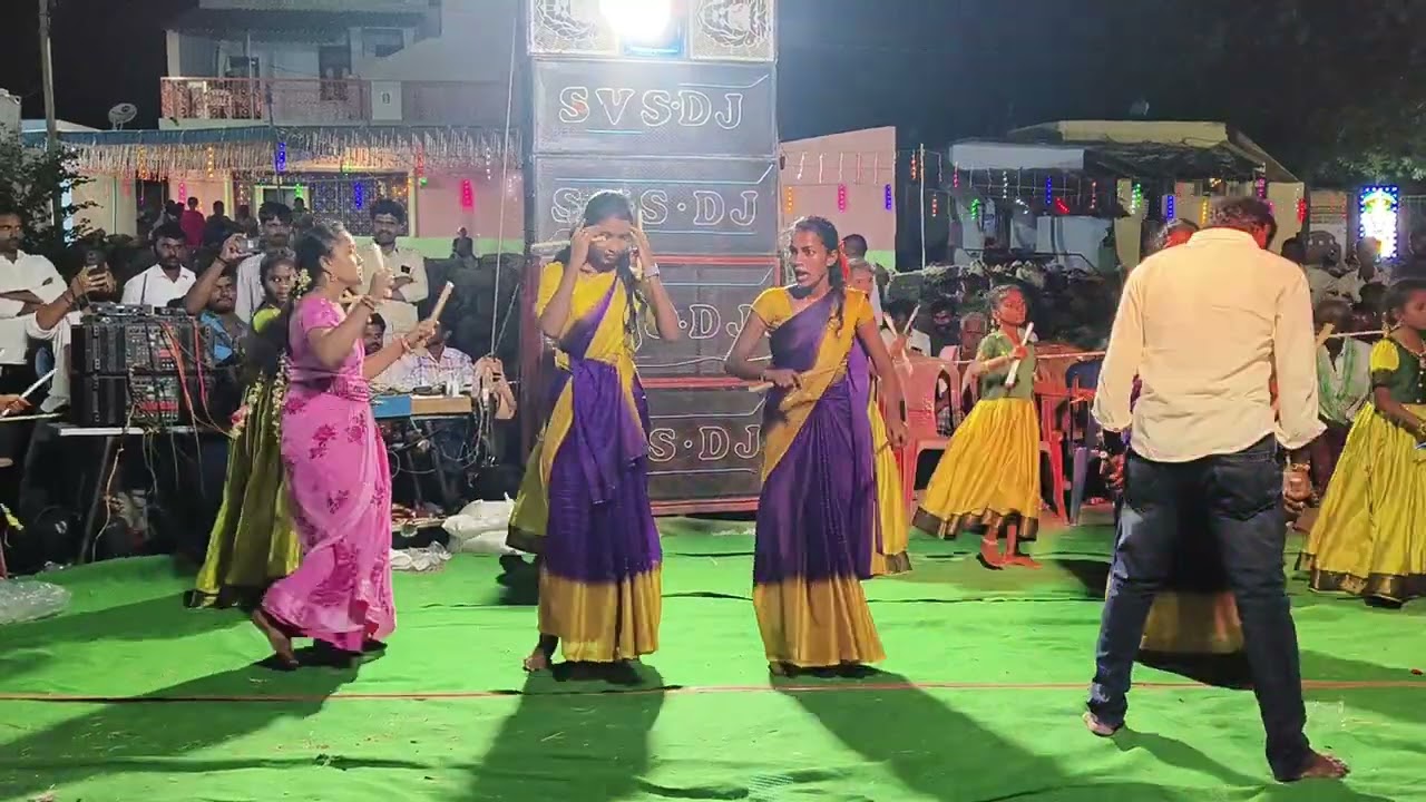 అశోక్ కోలాటం మైదుకూరు 9010051312 నడింపల్లి లో అమ్మమ్మ అంటూ చూడండి ఫ్రెండ్స్ ఎంత చక్కగా చేస్తున్నారో 