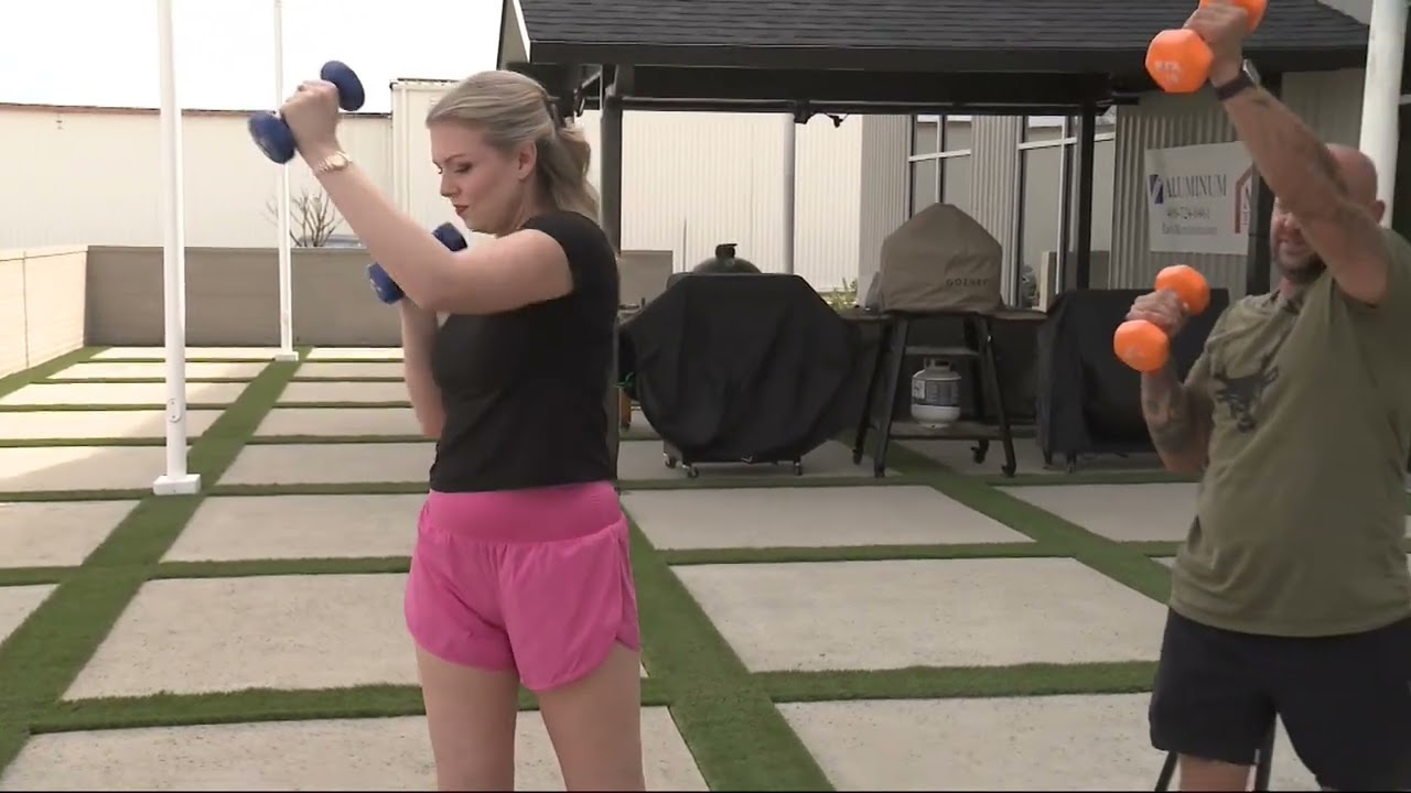 Workout of the Week: Squat to Twist Press for Full-Body Strength