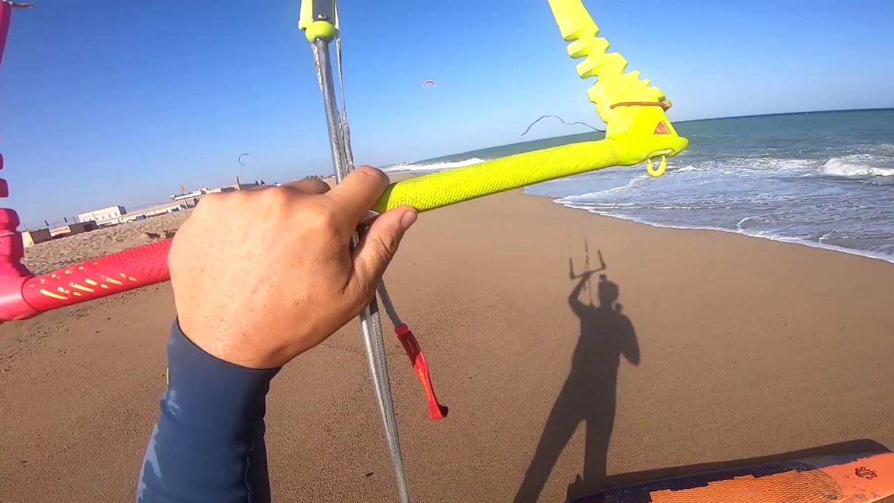 ░▒▓ JIBE ou VIREMENT de BORD ?  Kitesurf Strapless à Malgrat de Mar #RideWithMe _  LAB TV 💦