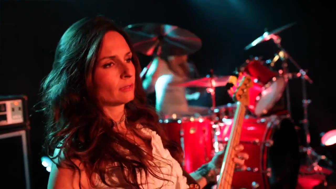 Gretchen Menn, Guitar Goddess