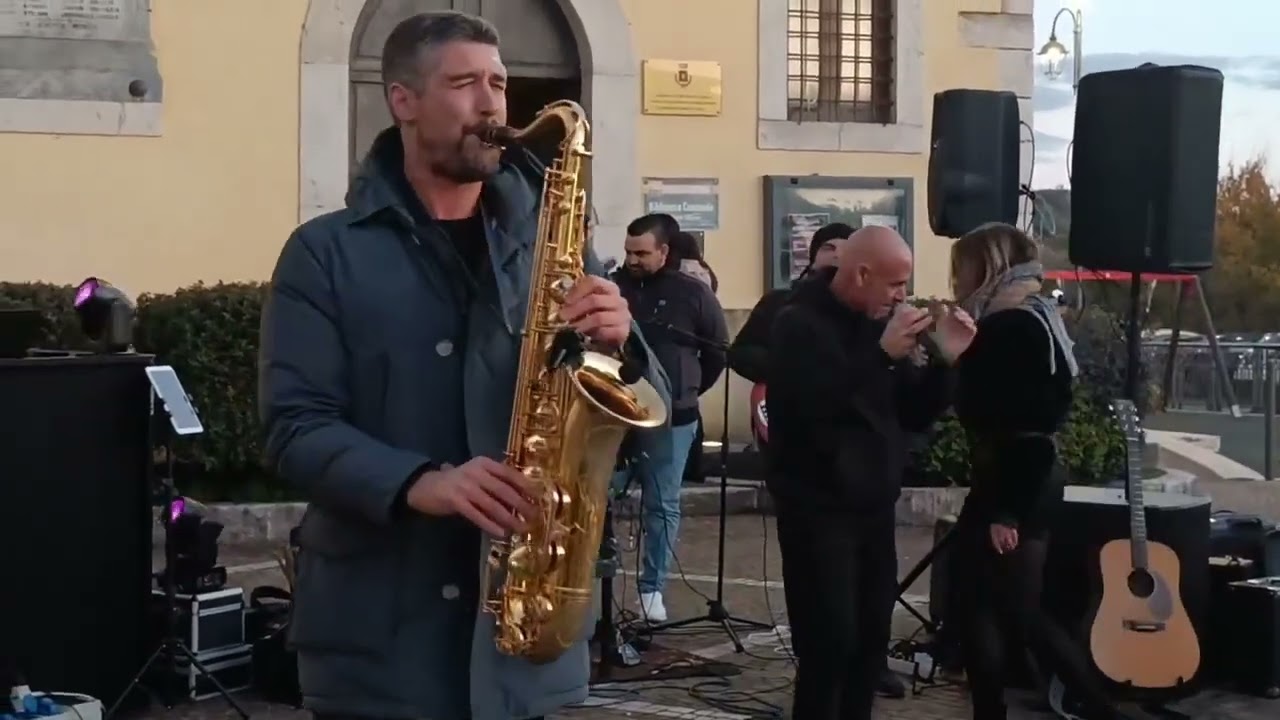 MIMMO CROLLA SHOW BAND A VILLA SANTO STEFANO