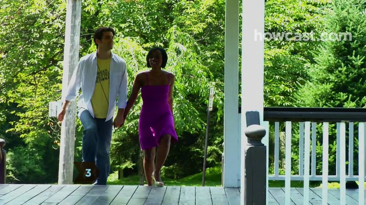 How to Tell Your Date You Have an STD