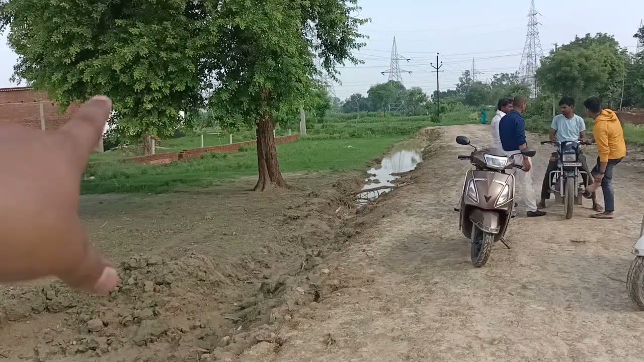 महाराजगंज पेट्रोल टंकी के पास में प्लॉट है चाहिए तो call me 8887624628