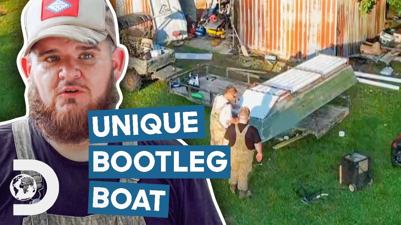 Arkansas Cousins Build A Bootlegging Boat! | Moonshiners