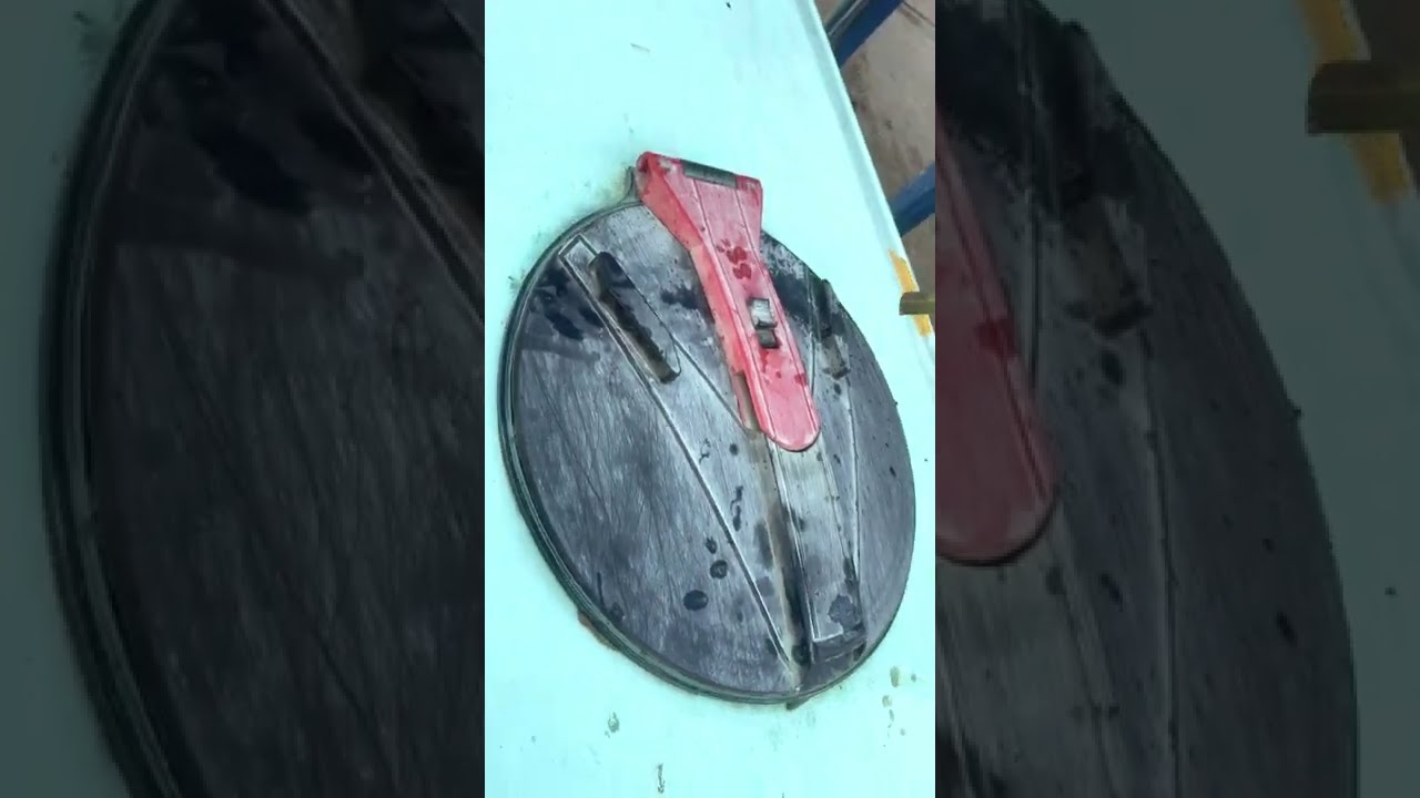 Holsan 2 ton ila&ccedil; makınası 2022 kapak su ka&ccedil;ıyor  hatalı(KAPAK HOLSAN TARAFINDAN DEYİŞTRİLDİ).