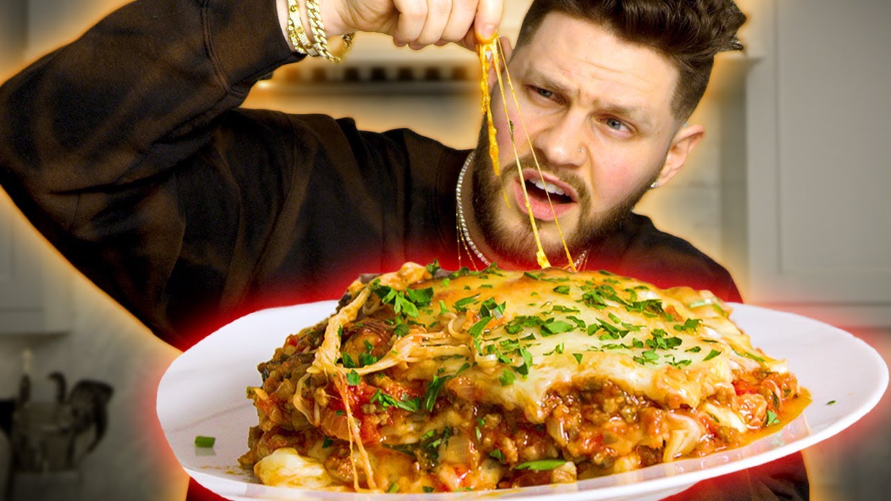 THE EASIEST CHEESIEST LASAGNA! CRAZY FLAVOR!
