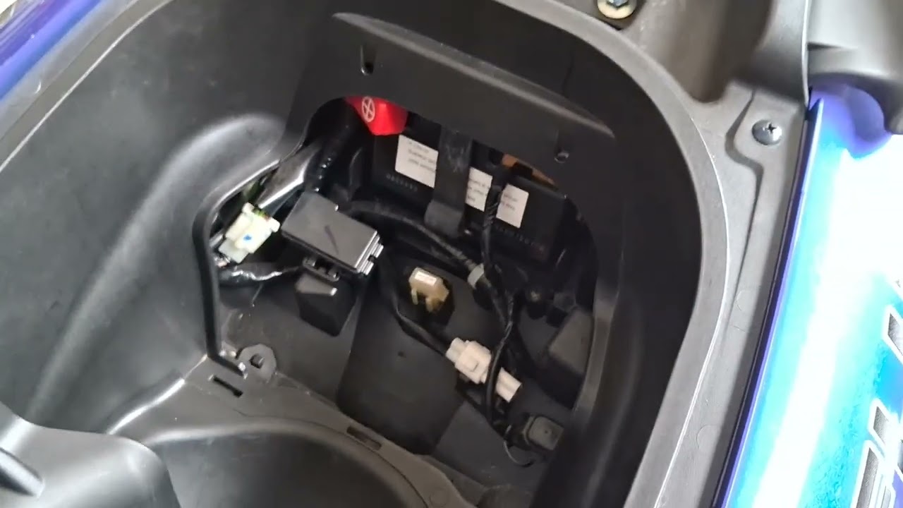 PROBLEMA NA BATERIA DA  YAMAHA FLUO 125  2023.