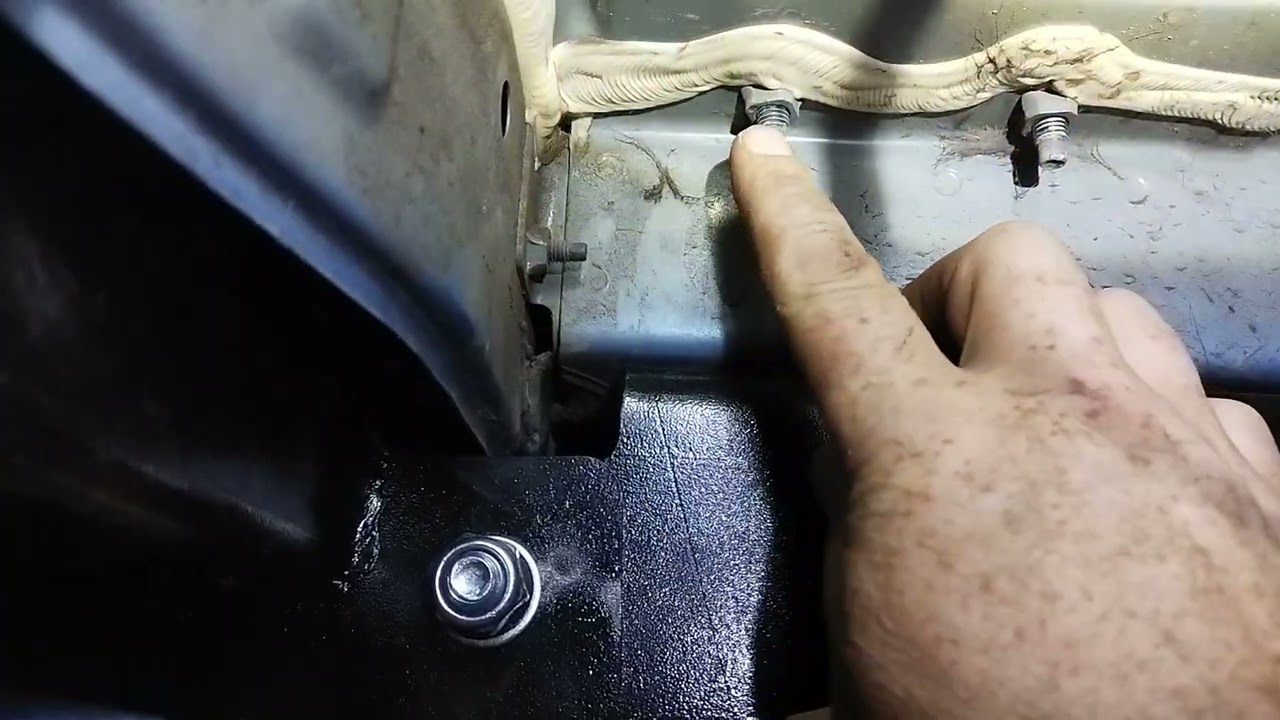 Ниссан лиф, ze0, особенности установки фаркопа.