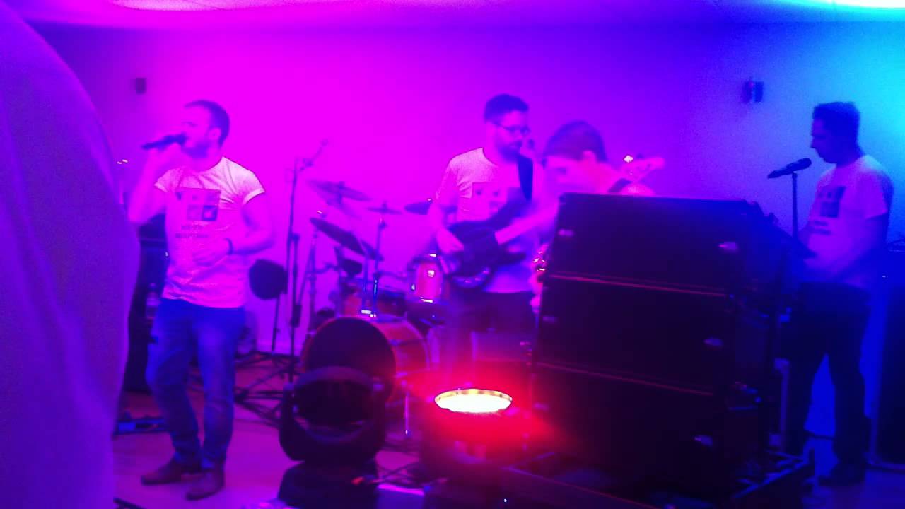Mixed Reception playing 'Hard to Handle' (the Black Crowes version)