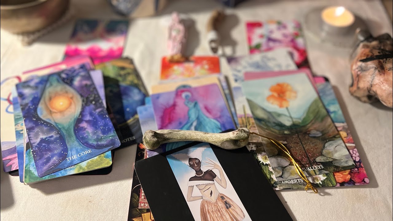 My tarot & oracle practice , the Weaver of 2026, my fave Marseille decks #tarotpractice #tarotmap 