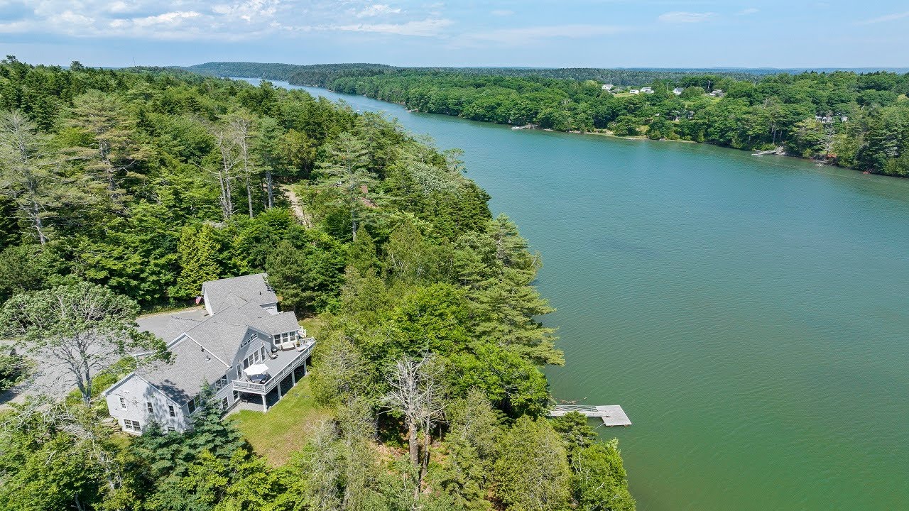 Tour This Exclusive Waterfront Home at 18 Heather Lne, Harpswell