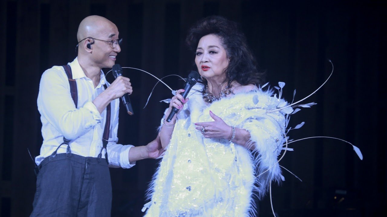 【盧冠廷演唱會】小鳳姐盧盧腔唱《飛鳥》　「帶位」走勻全場滿足觀眾